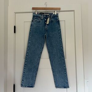 Levi’s Wedgie Straight